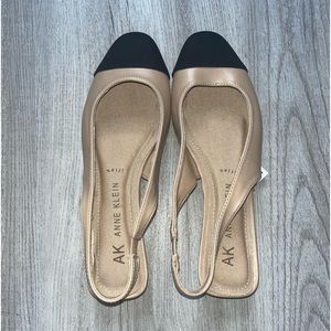 Anne Klein Tan & Black Work Flats